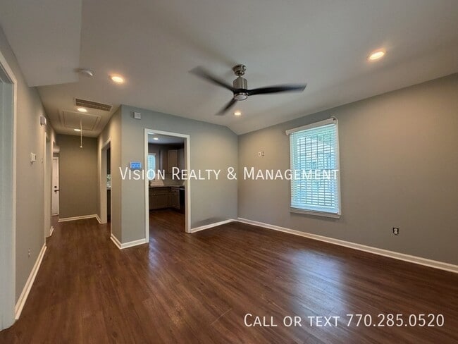 Foto del edificio - 374 Paines Ave NW