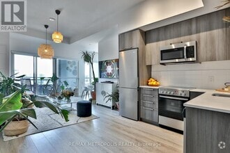 25-725 Neighbourhood Ln.