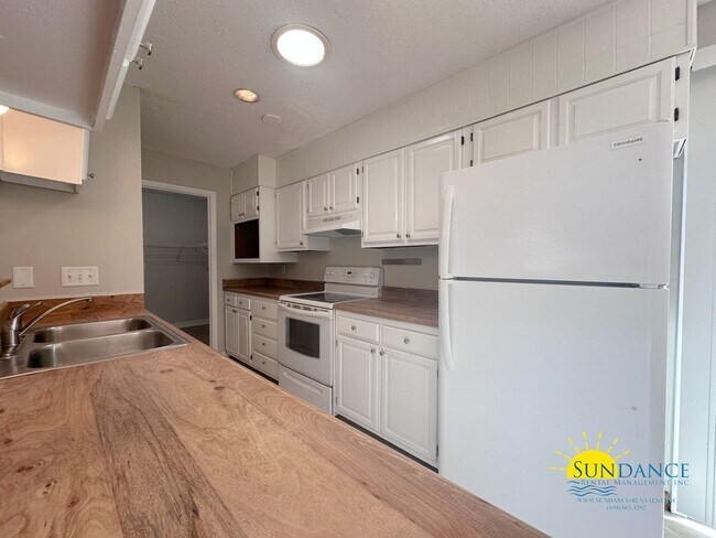 Building Photo - Beautiful 3 Bedroom Home in Mary Esther