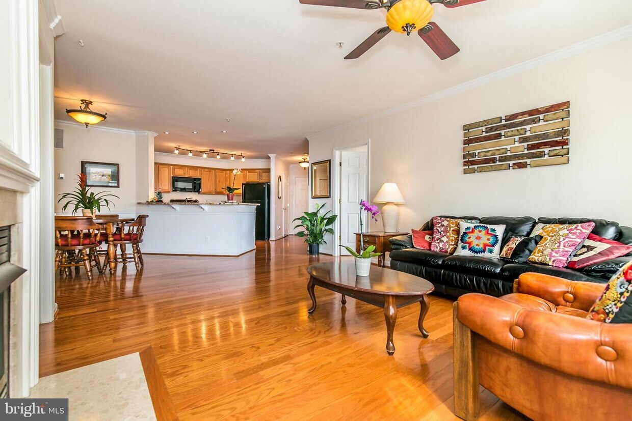 21875 Railway Terrace Unit 200, Sterling, VA 20166 Room for Rent in