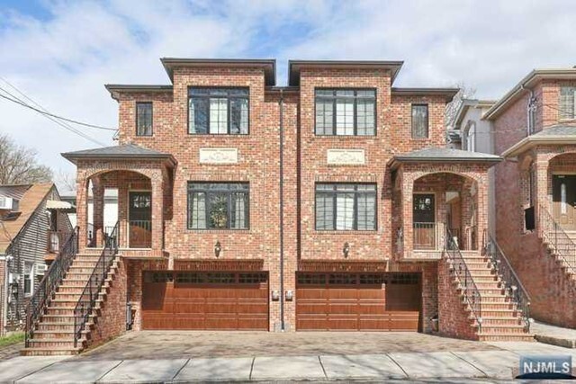 Primary Photo - 221 5th St