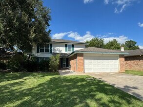 Building Photo - 3043 Mosby Dr