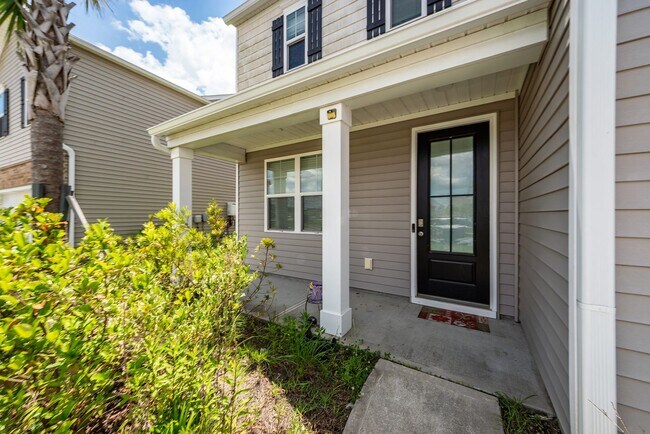 Foto del edificio - 4 Bedroom 2.5 Bath Home in Cane Bay Planta...