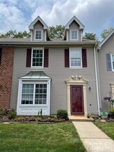 Building Photo - 401 Hadleigh Ln