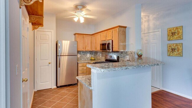 Building Photo - 14305 Grape Holly Grv