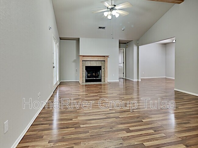 Foto del edificio - 10330 East 112th Pl S