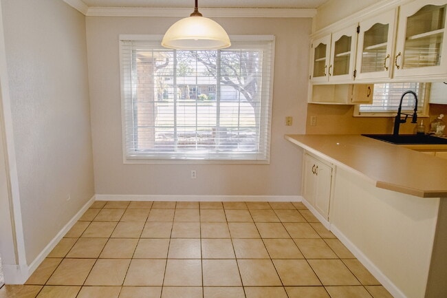 Foto del edificio - Recently updated 3/2/2 of 90th and Frankford.