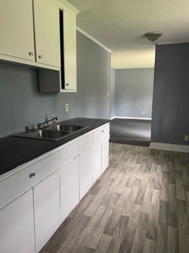 Building Photo - 3 Bedroom / 1 Bath home in Central Valdosta