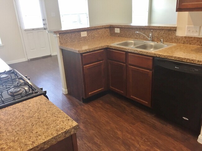 Building Photo - Kenswick Meadows - 21210 Normand Meadows L...