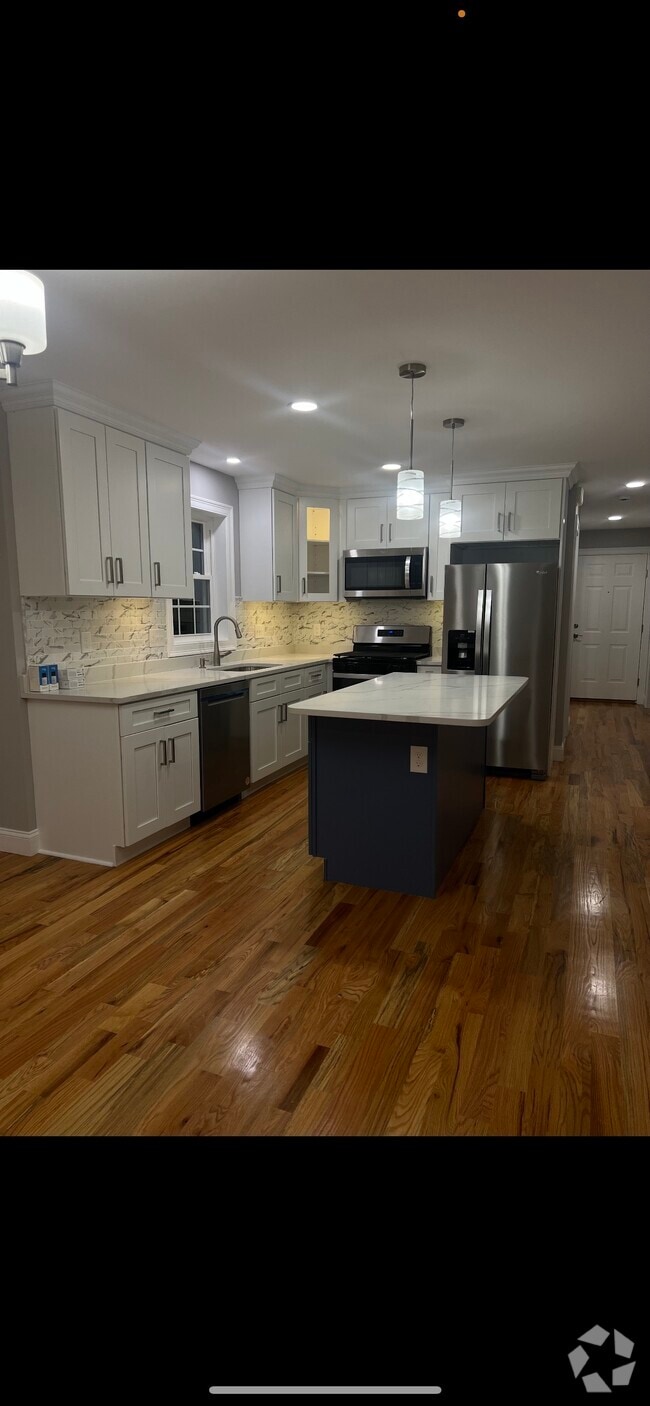 Wanskuck Mill Historic District Apartments for Rent with Hardwood