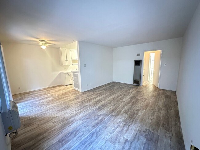 Foto del edificio - 12301-12307 Pacific Ave