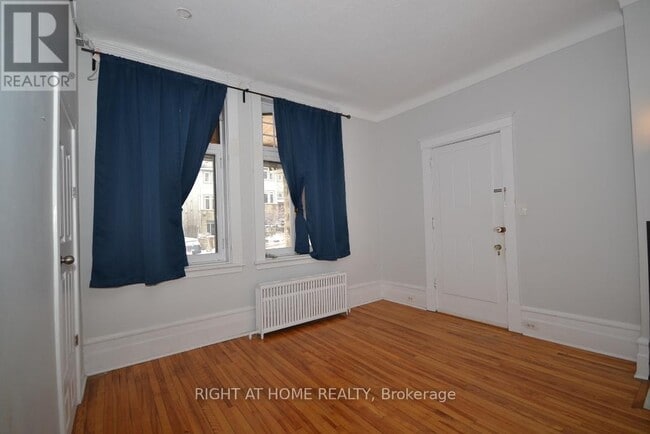 Building Photo - 17 Marlborough Ave