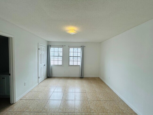 Foto del edificio - 2775 L B McLeod Rd