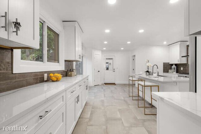 Foto del edificio - 4 br, 2.5 bath House - 3347 Federal Boulevard