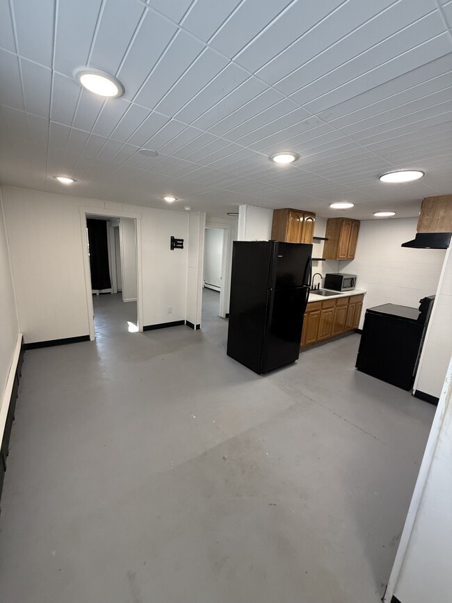 Building Photo - 720 18th Ave