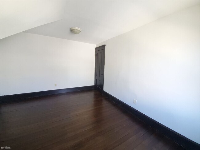 Building Photo - 336 Sherman Ave
