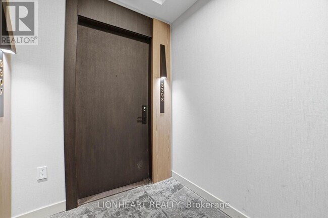 Building Photo - 20 Soudan Ave