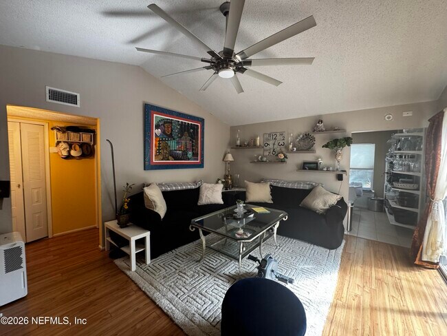 Foto del edificio - 3410 Ricky Ct