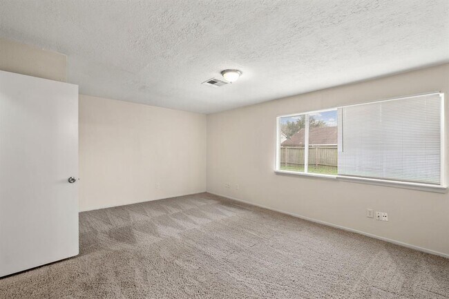 Building Photo - 8531 Quail Hills Dr