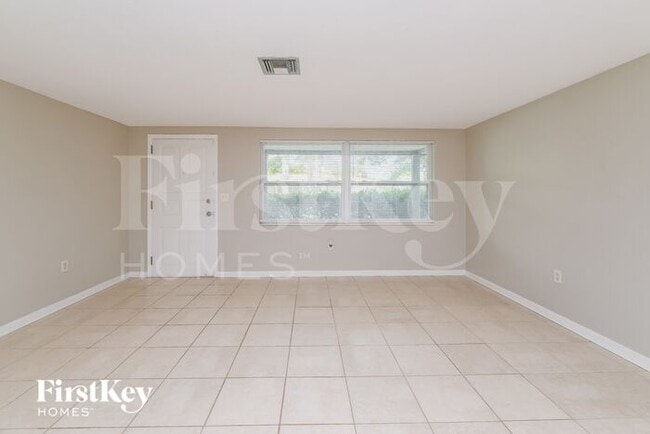 Building Photo - 8726 Cochise Ln