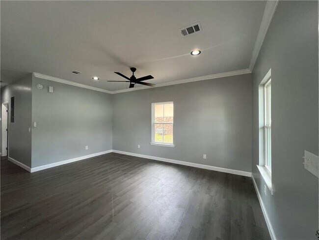 Foto del edificio - 909 E 3rd St