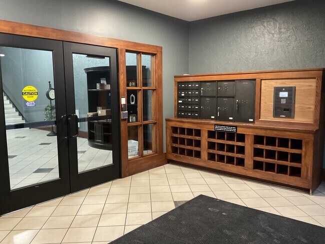 Foto del edificio - 112 W Washington Blvd