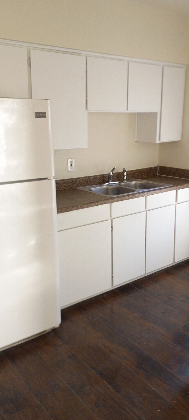 Foto del edificio - 1701 Dawson St