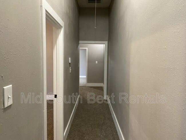 Foto del edificio - 2820 S State St