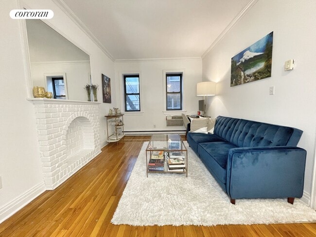 Building Photo - 429 W 24 St