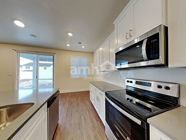Foto del edificio - 1461 W Afton St