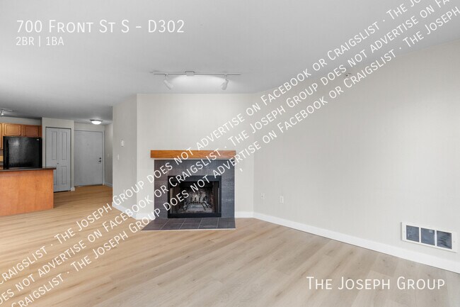 Building Photo - 700 Front St S