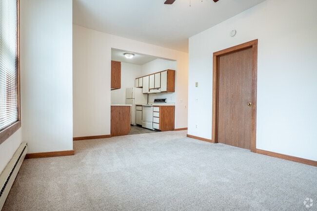 1BR, 1BA - 500SF - Living Room - Cardinal Apartments