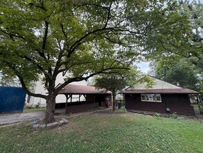 Building Photo - 9518 Marlowe Ave