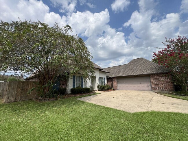 Foto del edificio - 7335 Oak View Dr.