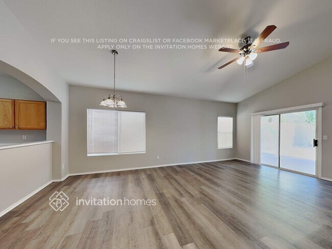 Foto del edificio - 17609 N 14th St