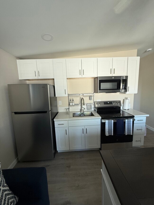 Building Photo - 508 Leghorn Ave
