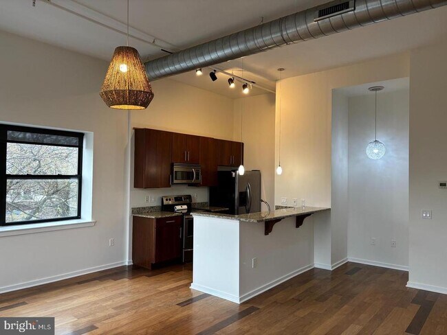 Building Photo - 926 N 3rd St