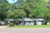 Foto principal - 702 Cypress Rd