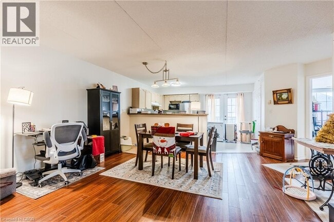 Photo du bâtiment - 1830 Walkers Line