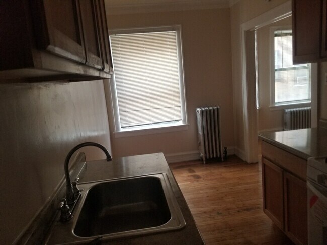 KITCHEN - 3134 W Marquette Rd