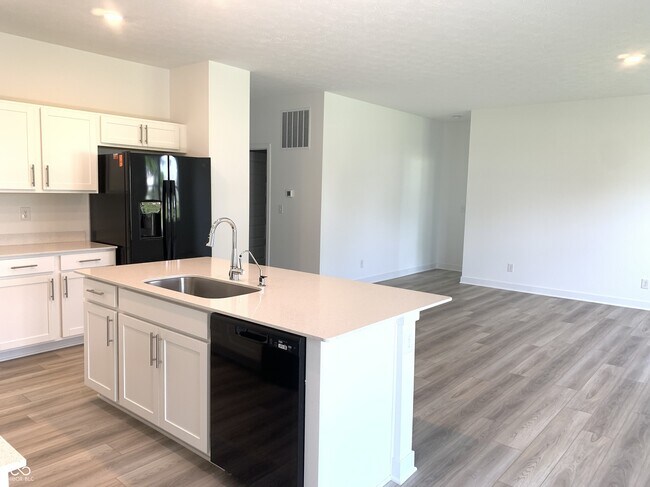 Foto del edificio - 11650 Hartwell St