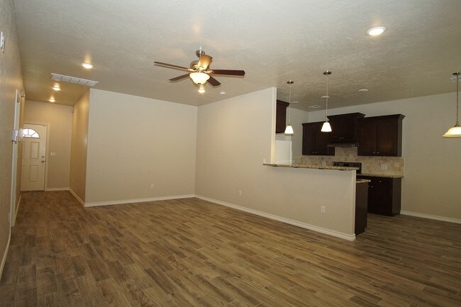 Building Photo - 701 Little River Cir