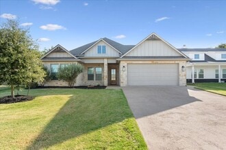 Building Photo - 10357 Fallen Leaf Dr