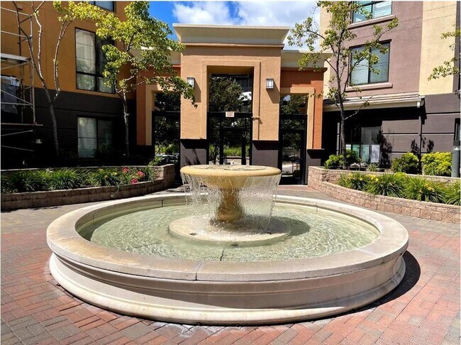 Foto del edificio - 19503 Stevens Creek Blvd