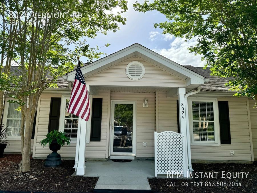 Primary Photo - Charming 3 Bedroom Townhouse!
