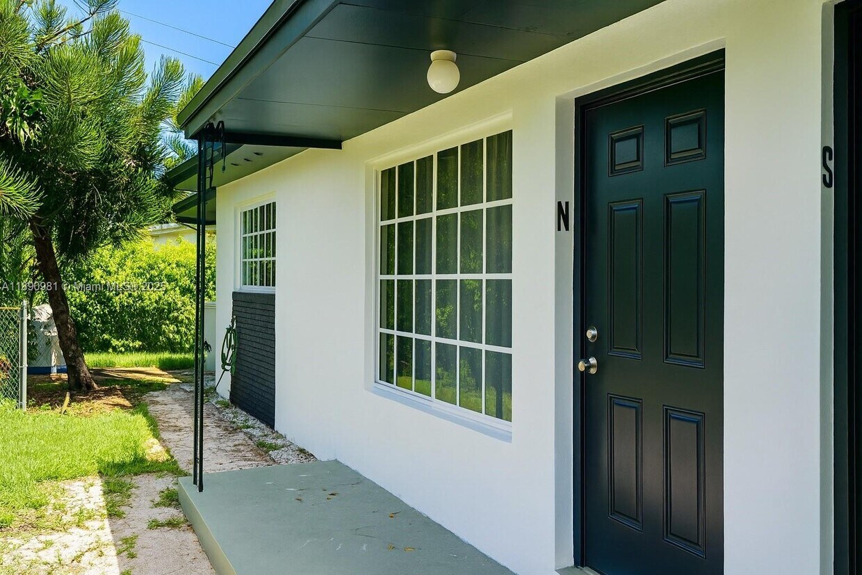 Foto principal - 504 SW 10th St