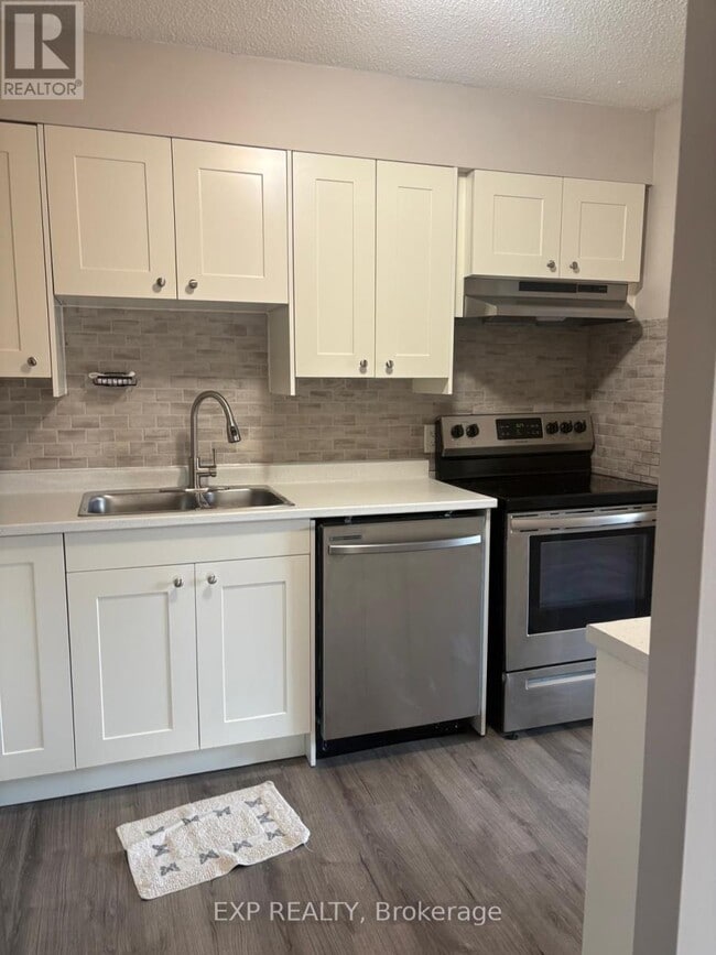 Photo du bâtiment - 158 McArthur Ave.