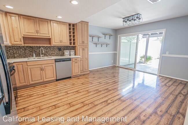 Building Photo - 4 br, 3 bath House - 15815 Cindy Court