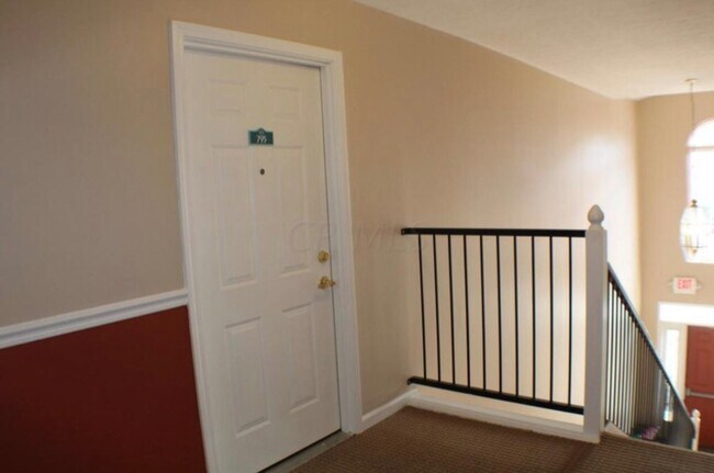 Building Photo - 795 Spring Valley Dr