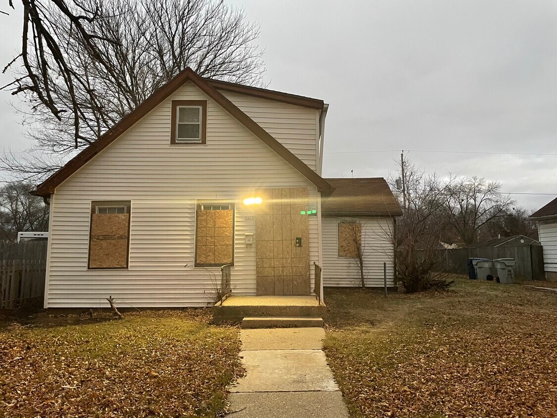 Primary Photo - 5416 N 56th St